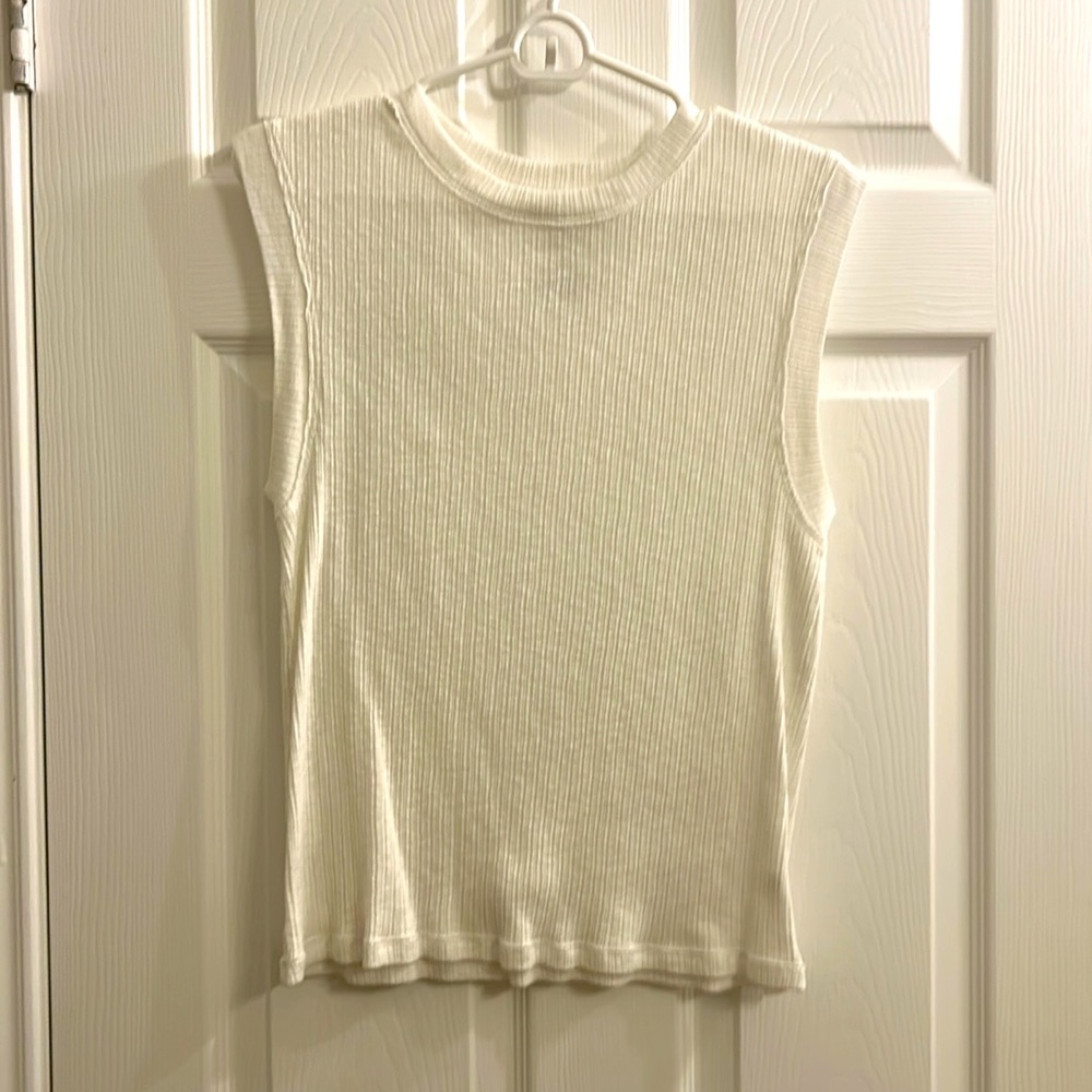 White sleeveless shirt